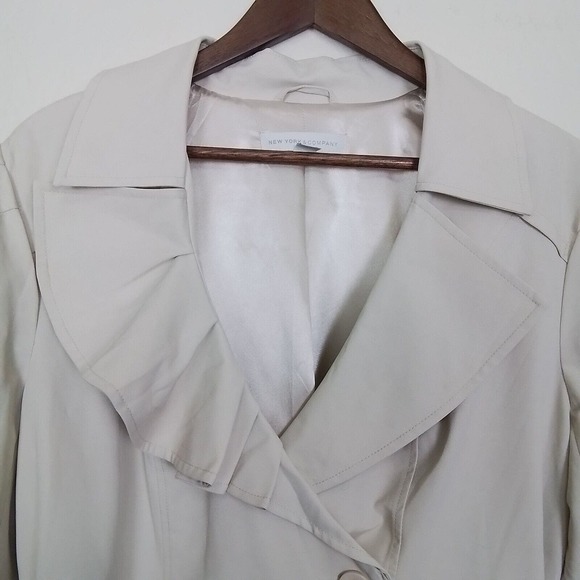 New York & Company Beige Ruffle Notch Collar 4 Button Belted Trench Coat XL - Picture 4 of 16